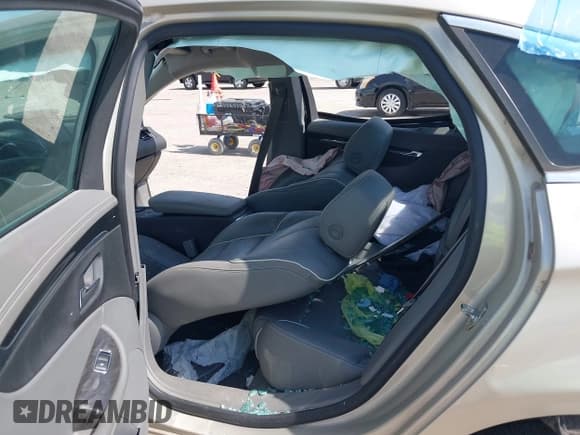 ✅ 2015 Chevrolet Impala LTZ • VIN: 2G1165S35F9106202 • Lot: 43071546. Wystawiony na IAAI z przebiegiem 145 620 mil. Bezpłatny archiwum sprzedaży aukcyjnych z USA i szczegółowy raport historii pojazdu na DreamBid. Zdjęcie 8.