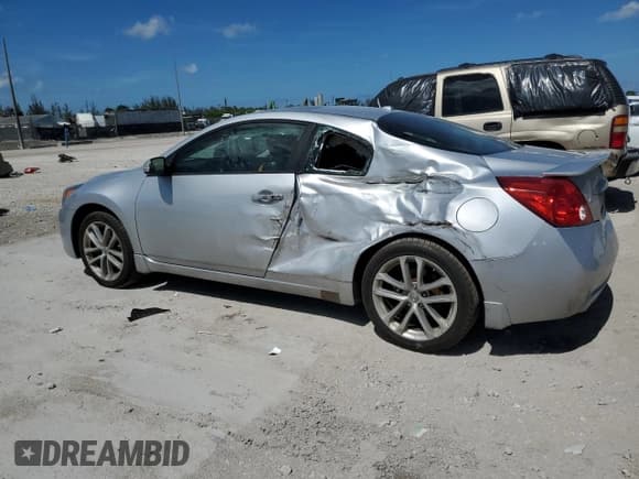 ✅ 2010 Nissan Altima SR • VIN: 1N4BL2EP5AC110694 • Lot: 61776895. Listed on Copart with 101,982 mi. Free auction sales archive from the USA and detailed vehicle history report at DreamBid. Image 2.