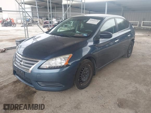 ✅ 2014 Nissan Sentra S • VIN: 1N4AB7AP5EN855599 • Lot: 42642621. Listed on IAAI with 172,185 mi. Free auction sales archive from the USA and detailed vehicle history report at DreamBid. Image 17.