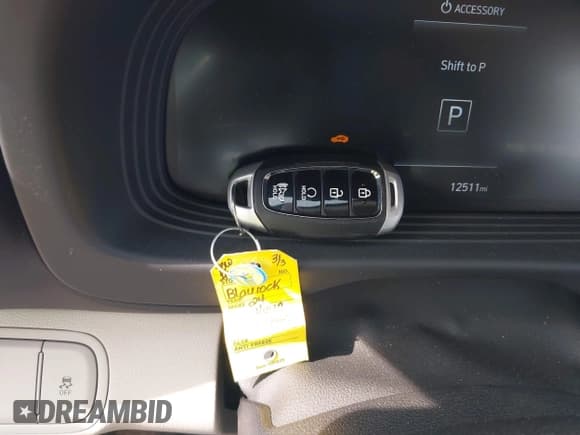 ✅ 2024 Hyundai Venue SEL • VIN: KMHRC8A3XRU294370 • Lot: 41810440. Listed on IAAI with 12,511 mi. Free auction sales archive from the USA and detailed vehicle history report at DreamBid. Image 11.