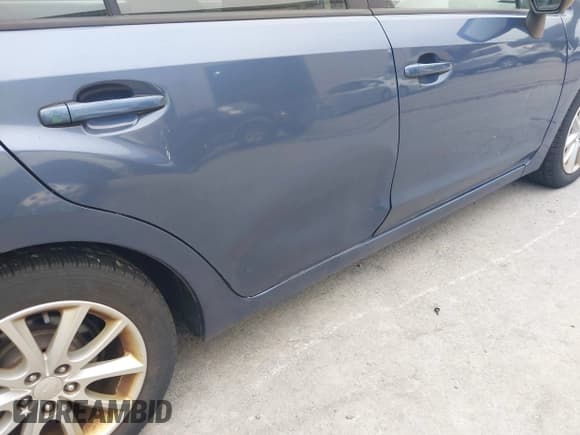 ✅ 2012 Subaru Impreza Premium • VIN: JF1GPAC66CH220187 • Lot: 43027202. Listed on IAAI with 139,721 mi. Free auction sales archive from the USA and detailed vehicle history report at DreamBid. Image 12.