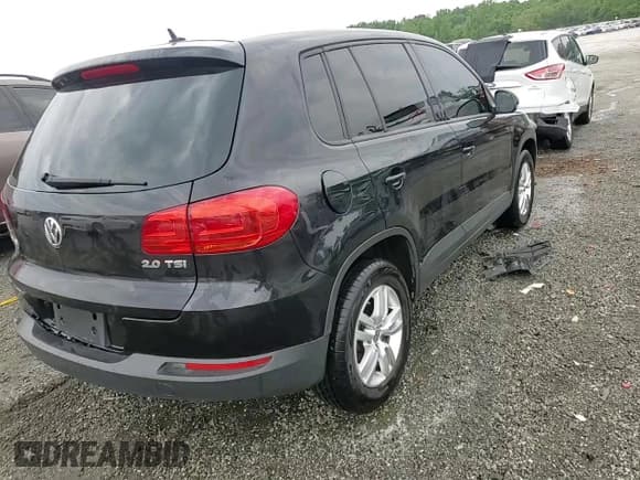 ✅ 2012 Volkswagen Tiguan SE • VIN: WVGAV7AX5CW593829 • Lot: 58943515. Wystawiony na Copart z przebiegiem 153 172 mil. Bezpłatny archiwum sprzedaży aukcyjnych z USA i szczegółowy raport historii pojazdu na DreamBid. Zdjęcie 13.