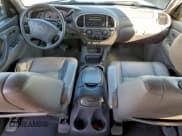 ✅ 2003 Toyota Sequoia Limited • VIN: 5TDZT38A53S177299 • Лот: 94565465. Опубликован ранее на Copart с пробегом 276 352 миль. Бесплатный доступ к архиву аукционных продаж из США и подробный отчёт об истории автомобиля на DreamBid. Изображение 8.