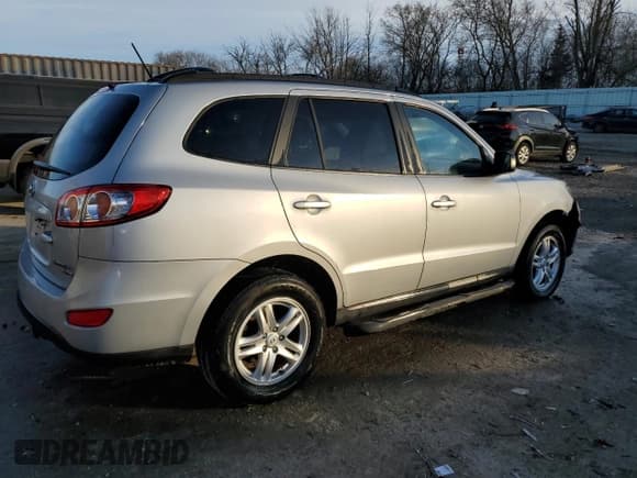 ✅ 2010 Hyundai Santa Fe GLS • VIN: 5NMSGDAB0AH350788 • Lot: 84005164. Listed on Copart with 118,723 mi. Free auction sales archive from the USA and detailed vehicle history report at DreamBid. Image 3.