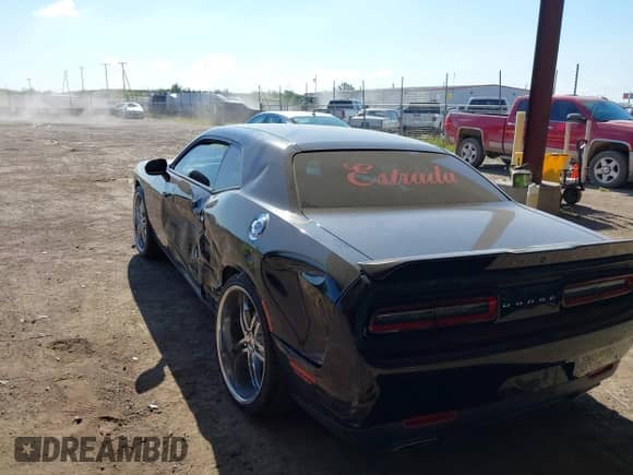 2016 Dodge Challenger SXT Plus z VIN 2C3CDZAG8GH202208, wystawiony jako IAAI lot #43027208 z przebiegiem 63 967 mil mil oraz . Historia ofert i sprzedaży dostępna na DreamBid. Obrazek 3.