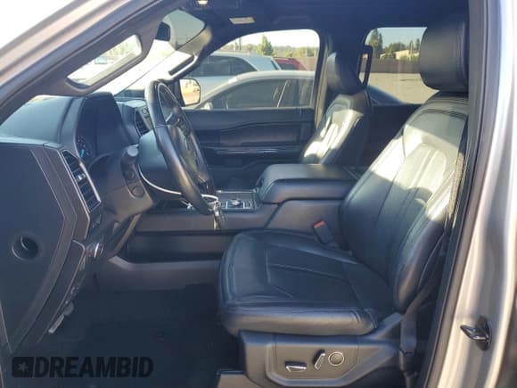 ✅ 2021 Ford Expedition Max Limited • VIN: 1FMJK2AT3MEA23263 • Lot: 71923075. Wystawiony na Copart z przebiegiem 55 811 mil. Bezpłatny archiwum sprzedaży aukcyjnych z USA i szczegółowy raport historii pojazdu na DreamBid. Zdjęcie 7.