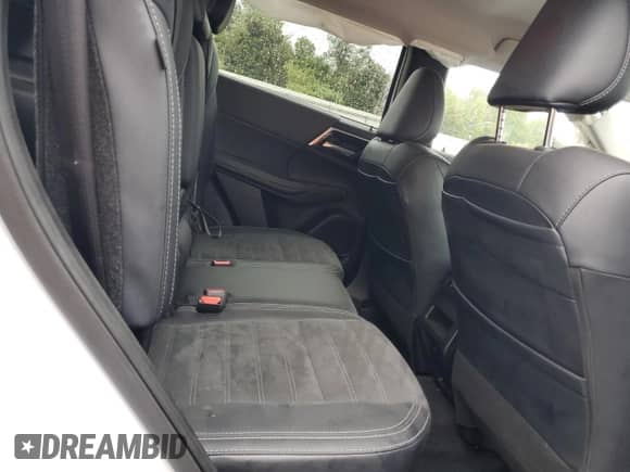 2024 Mitsubishi Outlander SE z VIN JA4J3VA83RZ065022, wystawiony jako Copart lot #90236785 z przebiegiem 34 770 mil mil oraz Czysty tytuł • Clean title. Historia ofert i sprzedaży dostępna na DreamBid. Obrazek 11.