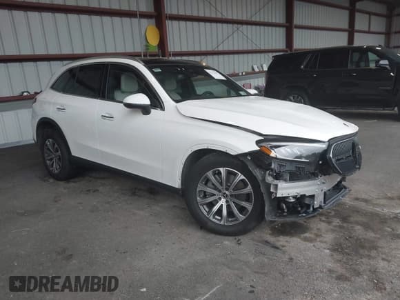 ✅ 2024 Mercedes-Benz GLC 300 • VIN: W1NKM4HB0RF101181 • Lot: 42772642. Wystawiony na IAAI z przebiegiem 3 788 mil. Bezpłatny archiwum sprzedaży aukcyjnych z USA i szczegółowy raport historii pojazdu na DreamBid. Zdjęcie 1.