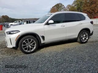 ✅ 2024 BMW X5 xDrive40i • VIN: 5UX23EU09R9S72674 • Лот: 92299155. Опубликован ранее на Copart с пробегом 8 762 миль. Бесплатный доступ к архиву аукционных продаж из США и подробный отчёт об истории автомобиля на DreamBid. Изображение 1.
