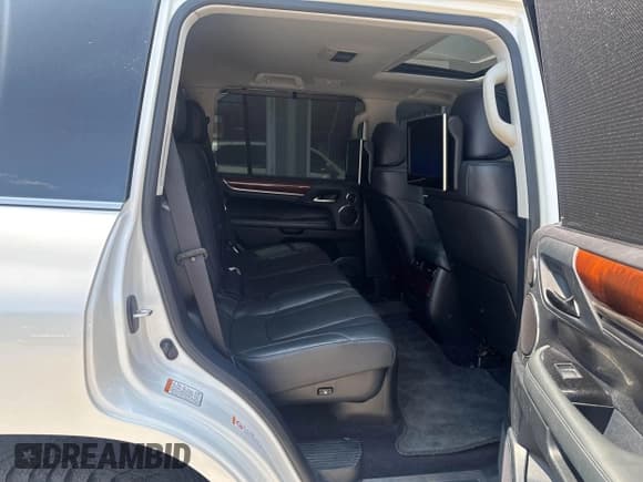 ✅ 2016 Lexus LX 570 • VIN: JTJHY7AX6G4219108 • Лот: 42872891. Опубликован ранее на IAAI с пробегом 93 069 миль. Бесплатный доступ к архиву аукционных продаж из США и подробный отчёт об истории автомобиля на DreamBid. Изображение 8.