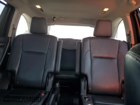 ✅ 2015 Toyota Highlander Limited • VIN: 5TDYKRFH0FS039076 • Лот: 81247105. Опубликован ранее на Copart с пробегом 242 929 миль. Бесплатный доступ к архиву аукционных продаж из США и подробный отчёт об истории автомобиля на DreamBid. Изображение 10.