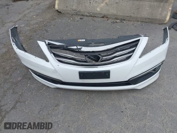 ✅ 2016 Hyundai Azera • VIN: KMHFG4JGXGA549696 • Лот: 42600651. Опубликован ранее на IAAI с пробегом 164 896 миль. Бесплатный доступ к архиву аукционных продаж из США и подробный отчёт об истории автомобиля на DreamBid. Изображение 12.