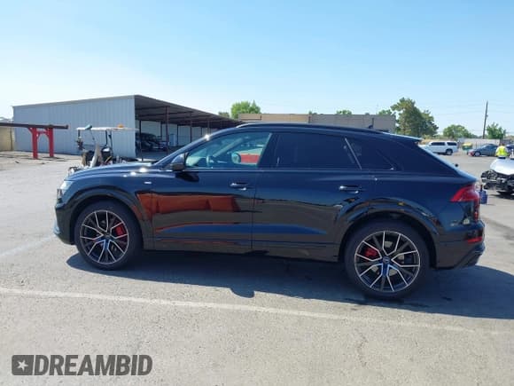 ✅ 2021 Audi Q8 Prestige • VIN: WA1FVAF14MD011805 • Lot: 42559017. Listed on IAAI with 73,163 mi. Free auction sales archive from the USA and detailed vehicle history report at DreamBid. Image 14.