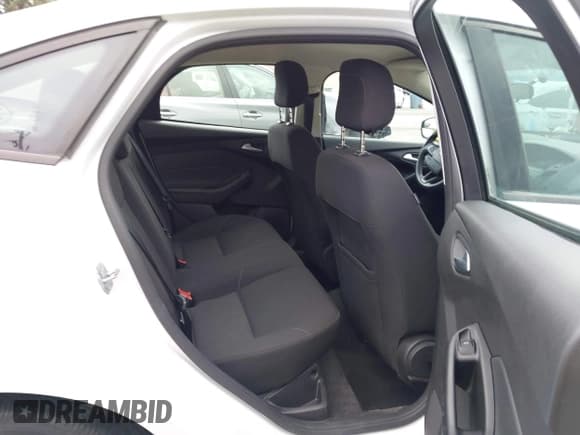 ✅ 2018 Ford Focus SE • VIN: 1FADP3FE0JL331278 • Lot: 43682633. Listed on IAAI with 99,011 mi. Free auction sales archive from the USA and detailed vehicle history report at DreamBid. Image 8.