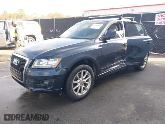 ✅ 2010 Audi Q5 Premium • VIN: WA1CKAFP6AA023676 • Lot: 43759170. Listed on IAAI with 200,364 mi. Free auction sales archive from the USA and detailed vehicle history report at DreamBid. Image 17.