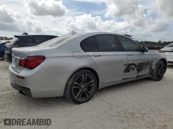 ✅ 2013 BMW 7 Series 750i xDrive • VIN: WBAYB6C52DD223708 • Лот: 53602985. Опубликован ранее на Copart с пробегом 161 139 миль. Бесплатный доступ к архиву аукционных продаж из США и подробный отчёт об истории автомобиля на DreamBid. Изображение 3.