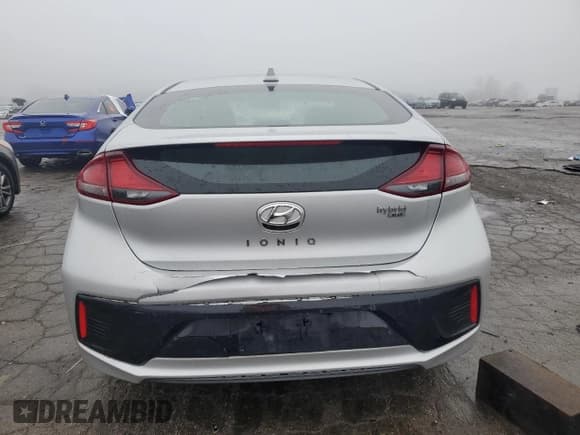 ✅ 2017 Hyundai Ioniq Blue • VIN: KMHC65LC4HU055890 • Lot: 84916004. Wystawiony na Copart z przebiegiem Nie podano. Bezpłatny archiwum sprzedaży aukcyjnych z USA i szczegółowy raport historii pojazdu na DreamBid. Zdjęcie 6.