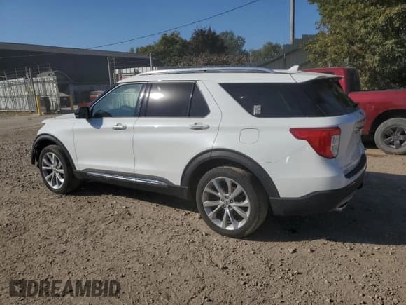 ✅ 2021 Ford Explorer Platinum • VIN: 1FM5K8HC4MGA32990 • Lot: 84815225. Wystawiony na Copart z przebiegiem 44 820 mil. Bezpłatny archiwum sprzedaży aukcyjnych z USA i szczegółowy raport historii pojazdu na DreamBid. Zdjęcie 2.