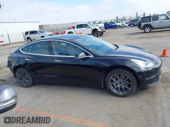 ✅ 2020 Tesla Model 3 Standard Range Plus • VIN: 5YJ3E1EA8LF798923 • Лот: 42620540. Опубликован ранее на IAAI с пробегом 56 777 миль. Бесплатный доступ к архиву аукционных продаж из США и подробный отчёт об истории автомобиля на DreamBid. Изображение 14.
