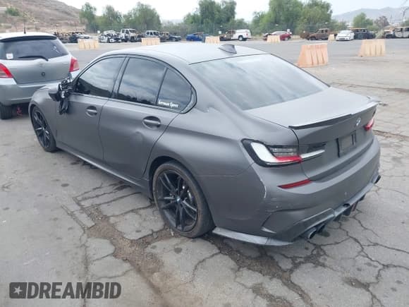 ✅ 2022 BMW 3 Series 330i • VIN: 3MW5R1J05N8C22351 • Lot: 42032912. Wystawiony na IAAI z przebiegiem 66 659 mil. Bezpłatny archiwum sprzedaży aukcyjnych z USA i szczegółowy raport historii pojazdu na DreamBid. Zdjęcie 3.