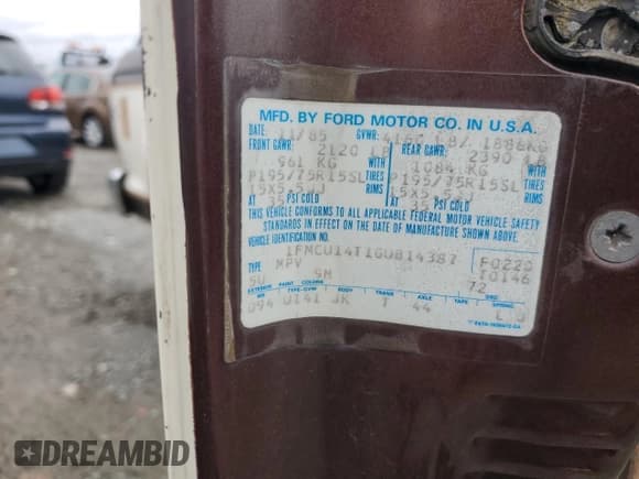 ✅ 1986 Ford Bronco • VIN: 1FMCU14T1GUB14387 • Lot: 76962214. Wystawiony na Copart z przebiegiem 785 536 mil. Bezpłatny archiwum sprzedaży aukcyjnych z USA i szczegółowy raport historii pojazdu na DreamBid. Zdjęcie 13.