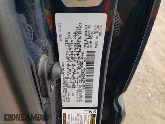 ✅ 2005 Toyota 4Runner SR5 • VIN: JTEBT14R458027964 • Lot: 65569295. Listed on Copart with 215,788 mi. Free auction sales archive from the USA and detailed vehicle history report at DreamBid. Image 13.