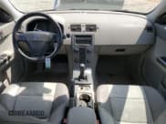 ✅ 2005 Volvo S40 • VIN: YV1MS382952049786 • Lot: 50104795. Wystawiony na Copart z przebiegiem 110 150 mil. Bezpłatny archiwum sprzedaży aukcyjnych z USA i szczegółowy raport historii pojazdu na DreamBid. Zdjęcie 8.