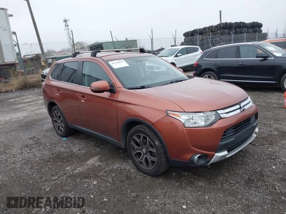 ✅ 2015 Mitsubishi Outlander GT • VIN: JA4JZ4AX9FZ007640 • Лот: 43746574. Опубликован ранее на IAAI с пробегом 145 994 миль. Бесплатный доступ к архиву аукционных продаж из США и подробный отчёт об истории автомобиля на DreamBid. Изображение 1.