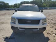 ✅ 2006 Ford Explorer XLS • VIN: 1FMEU72E66ZA18210 • Lot: 85884684. Wystawiony na Copart z przebiegiem 145 472 mil. Bezpłatny archiwum sprzedaży aukcyjnych z USA i szczegółowy raport historii pojazdu na DreamBid. Zdjęcie 5.