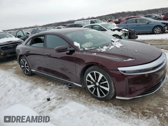 ✅ 2023 Lucid Air Pure • VIN: 50EA1PFA7PA009093 • Lot: 45030945. Wystawiony na Copart z przebiegiem 40 349 mil. Bezpłatny archiwum sprzedaży aukcyjnych z USA i szczegółowy raport historii pojazdu na DreamBid. Zdjęcie 4.