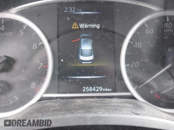 ✅ 2017 Nissan Sentra SV • VIN: 3N1AB7AP1HY260625 • Lot: 43442520. Wystawiony na IAAI z przebiegiem 258 429 mil. Bezpłatny archiwum sprzedaży aukcyjnych z USA i szczegółowy raport historii pojazdu na DreamBid. Zdjęcie 7.