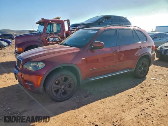 ✅ 2011 BMW X5 35i • VIN: 5UXZV4C59BL406253 • Лот: 94995385. Опубликован ранее на Copart с пробегом 173 820 миль. Бесплатный доступ к архиву аукционных продаж из США и подробный отчёт об истории автомобиля на DreamBid. Изображение 1.