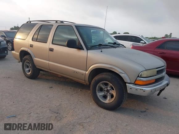 ✅ 1998 Chevrolet Blazer LS • VIN: 1GNCS13W9WK219573 • Lot: 42290584. Wystawiony na IAAI z przebiegiem 148 363 mil. Bezpłatny archiwum sprzedaży aukcyjnych z USA i szczegółowy raport historii pojazdu na DreamBid. Zdjęcie 1.