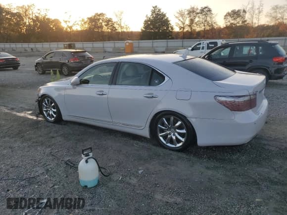 ✅ 2008 Lexus LS 460 • VIN: JTHBL46F385063125 • Lot: 92610155. Listed on Copart with 149,686 mi. Free auction sales archive from the USA and detailed vehicle history report at DreamBid. Image 2.