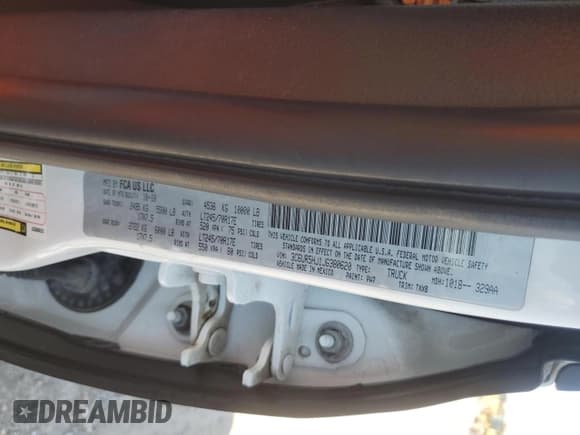 ✅ 2018 Ram 2500 Tradesman • VIN: 3C6UR5HJ1JG380620 • Lot: 90256605. Wystawiony na Copart z przebiegiem 259 819 mil. Bezpłatny archiwum sprzedaży aukcyjnych z USA i szczegółowy raport historii pojazdu na DreamBid. Zdjęcie 12.