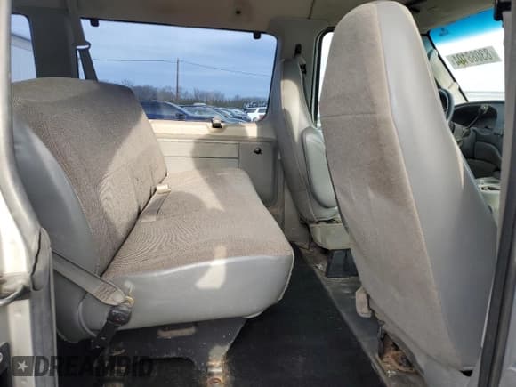 ✅ 2004 Ford Econoline Passenger XL • VIN: 1FMRE11W54HB15178 • Lot: 83088104. Listed on Copart with 248,516 mi. Free auction sales archive from the USA and detailed vehicle history report at DreamBid. Image 11.