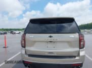 ✅ 2023 Chevrolet Tahoe High Country • VIN: 1GNSKTKL0PR214835 • Lot: 42347599. Wystawiony na IAAI z przebiegiem 53 799 mil. Bezpłatny archiwum sprzedaży aukcyjnych z USA i szczegółowy raport historii pojazdu na DreamBid. Zdjęcie 17.