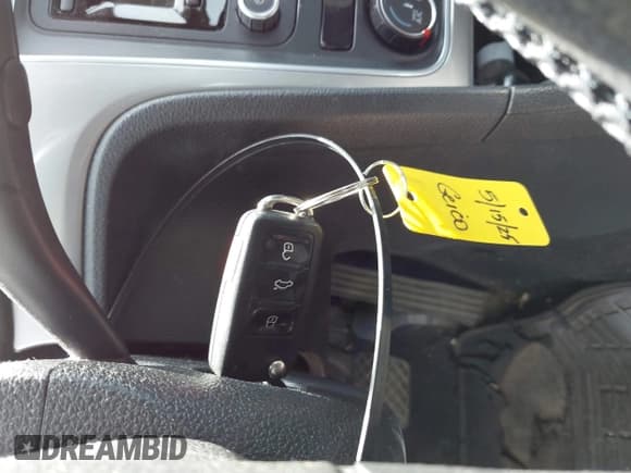 ✅ 2014 Volkswagen Passat S • VIN: 1VWAP7A3XEC008370 • Лот: 42316448. Опубликован ранее на IAAI с пробегом 93 309 миль. Бесплатный доступ к архиву аукционных продаж из США и подробный отчёт об истории автомобиля на DreamBid. Изображение 11.