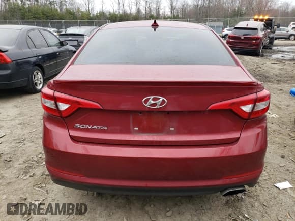 ✅ 2015 Hyundai Sonata SE • VIN: 5NPE24AFXFH142734 • Lot: 42887543. Listed on Copart with 124,144 mi. Free auction sales archive from the USA and detailed vehicle history report at DreamBid. Image 6.