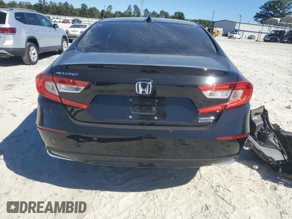 ✅ 2021 Honda Accord Touring • VIN: 1HGCV3F98MA013456 • Lot: 86236875. Listed on Copart with 84,789 mi. Free auction sales archive from the USA and detailed vehicle history report at DreamBid. Image 6.