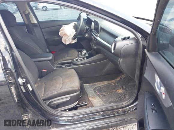 ✅ 2023 Kia Forte LXS • VIN: 3KPF24AD7PE582418 • Lot: 43253456. Wystawiony na IAAI z przebiegiem 70 292 mil. Bezpłatny archiwum sprzedaży aukcyjnych z USA i szczegółowy raport historii pojazdu na DreamBid. Zdjęcie 5.