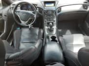 ✅ 2015 Hyundai Genesis Coupe Ultimate • VIN: KMHHU6KJ0FU123133 • Lot: 60517585. Wystawiony na Copart z przebiegiem 160 291 mil. Bezpłatny archiwum sprzedaży aukcyjnych z USA i szczegółowy raport historii pojazdu na DreamBid. Zdjęcie 8.