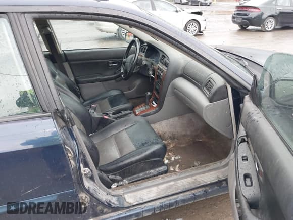 ✅ 2004 Subaru Legacy L • VIN: 4S3BE625847210350 • Lot: 42221639. Listed on IAAI with 167,126 mi. Free auction sales archive from the USA and detailed vehicle history report at DreamBid. Image 5.