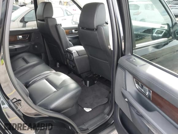 ✅ 2013 Land Rover Range Rover Sport HSE • VIN: SALSF2D47DA802344 • Lot: 43660254. Wystawiony na IAAI z przebiegiem 60 962 mil. Bezpłatny archiwum sprzedaży aukcyjnych z USA i szczegółowy raport historii pojazdu na DreamBid. Zdjęcie 8.