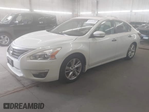 ✅ 2015 Nissan Altima SV • VIN: 1N4AL3AP0FC161650 • Lot: 43146988. Wystawiony na IAAI z przebiegiem 179 606 mil. Bezpłatny archiwum sprzedaży aukcyjnych z USA i szczegółowy raport historii pojazdu na DreamBid. Zdjęcie 2.