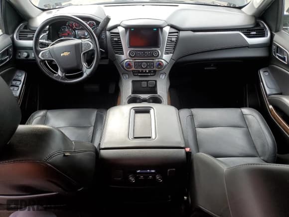 ✅ 2020 Chevrolet Suburban LT • VIN: 1GNSKHKC5LR176641 • Lot: 75276584. Wystawiony na Copart z przebiegiem 49 860 mil. Bezpłatny archiwum sprzedaży aukcyjnych z USA i szczegółowy raport historii pojazdu na DreamBid. Zdjęcie 8.