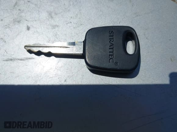 ✅ 2003 Ford F-150 XL • VIN: 1FTRF07233KD62538 • Lot: 42605967. Listed on IAAI with 256,207 mi. Free auction sales archive from the USA and detailed vehicle history report at DreamBid. Image 11.