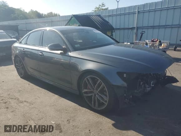 ✅ 2018 Audi S6 • VIN: WAUHFBFC5JN062087 • Lot: 68679414. Wystawiony na Copart z przebiegiem 80 100 mil. Bezpłatny archiwum sprzedaży aukcyjnych z USA i szczegółowy raport historii pojazdu na DreamBid. Zdjęcie 4.