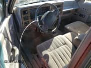 ✅ 1995 Dodge Dakota • VIN: 1B7GG23Y1SS373160 • Лот: 81978235. Опубликован ранее на Copart с пробегом 185 175 миль. Бесплатный доступ к архиву аукционных продаж из США и подробный отчёт об истории автомобиля на DreamBid. Изображение 8.