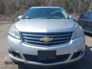 ✅ 2015 Chevrolet Traverse LT • VIN: 1GNKVHKD2FJ121552 • Lot: 41923030. Wystawiony na IAAI z przebiegiem 205 446 mil. Bezpłatny archiwum sprzedaży aukcyjnych z USA i szczegółowy raport historii pojazdu na DreamBid. Zdjęcie 12.